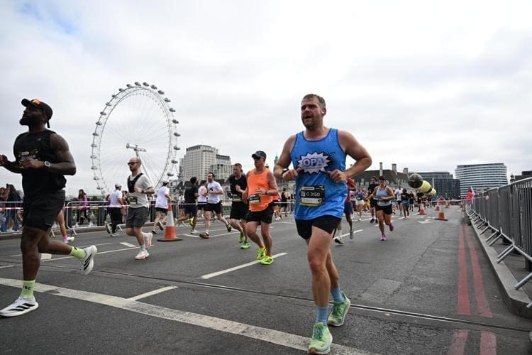 jonny blake saucony 10k 9